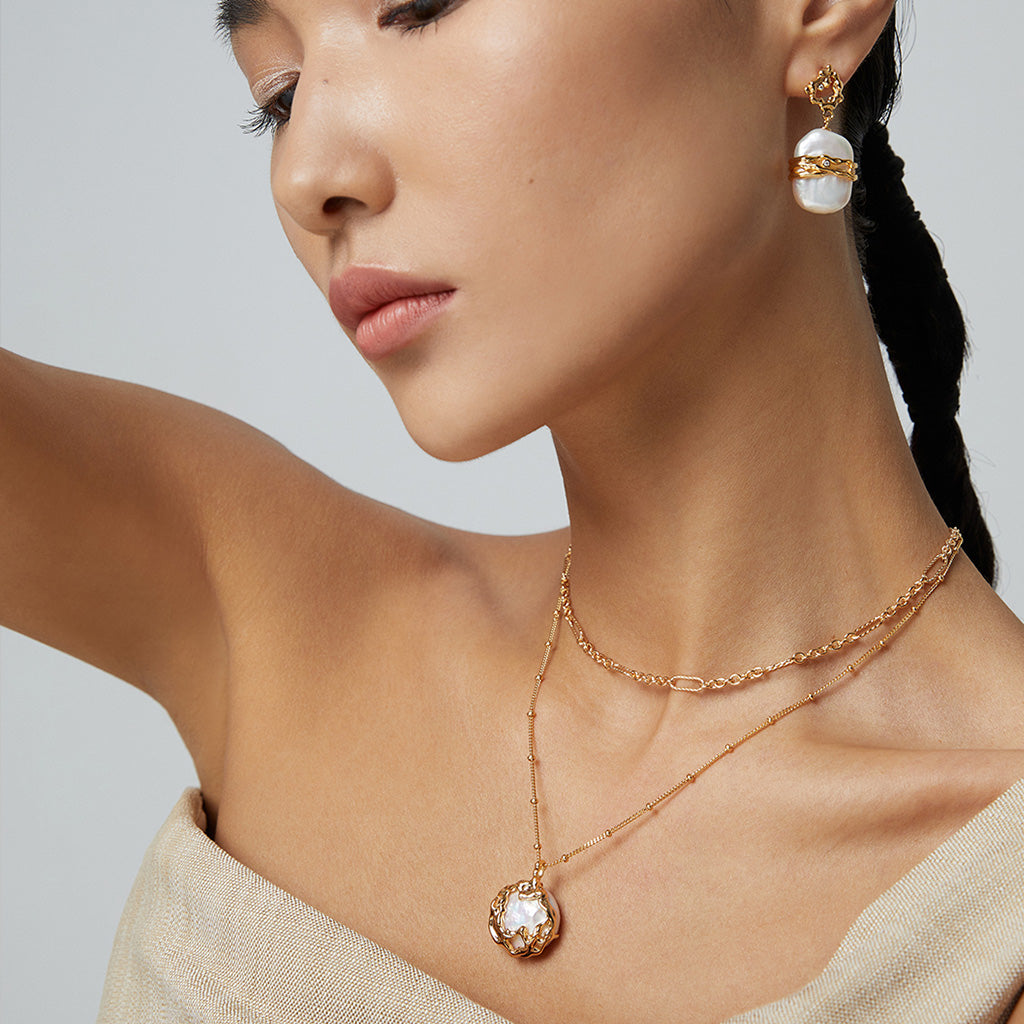 S925 Silver Pearl Pendant Necklace with Artistic Design