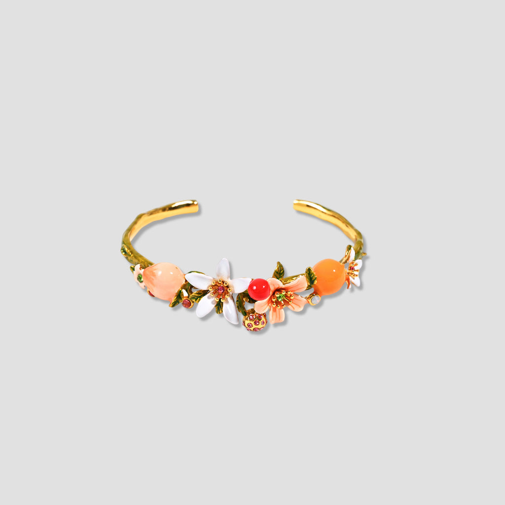 Floral Enamel Open Bracelet – Retro Chic Design with Vibrant Blossom Accents