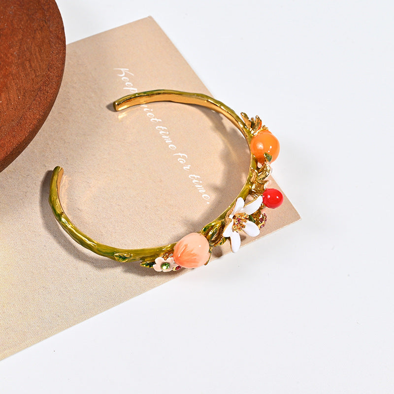 Floral Enamel Open Bracelet – Retro Chic Design with Vibrant Blossom Accents