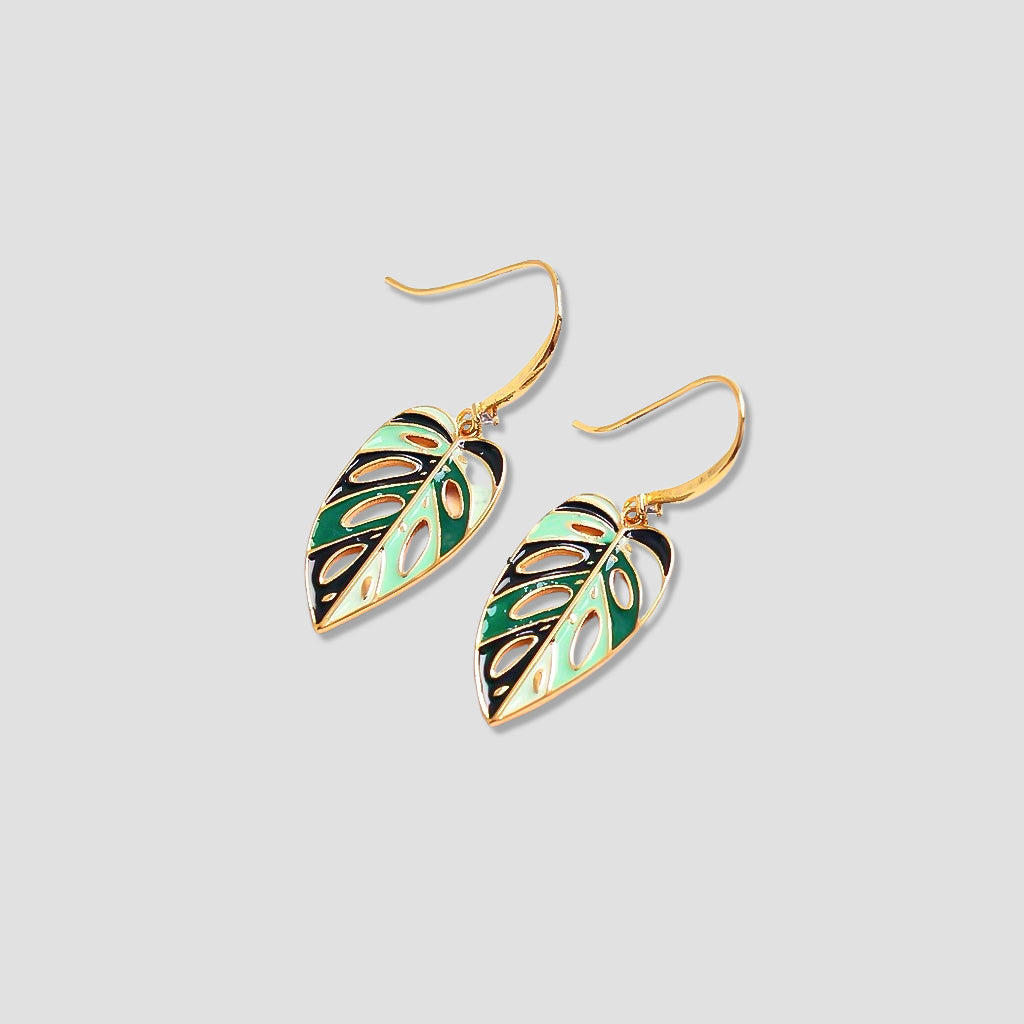 Monstera Leaf Earrings – Nature-Inspired Gold-Plated Earrings with Green Enamel