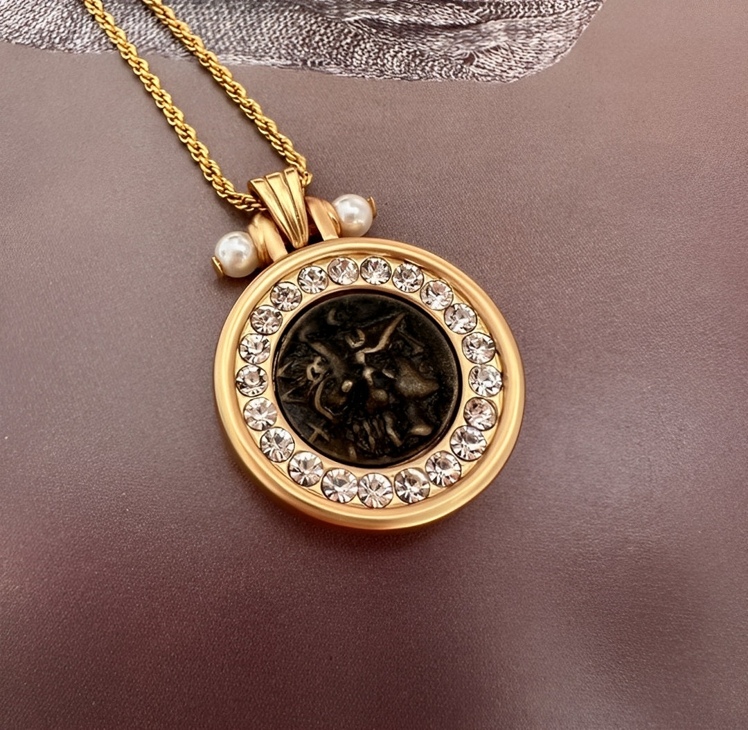Goddess of Wisdom Pendant – A Timeless Symbol of Protection and Divine Insight