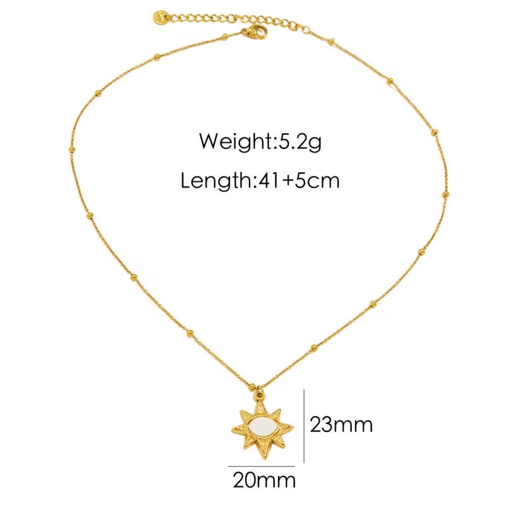 Solar Embrace Necklace – Sun, Energy, and Vibrant Protection