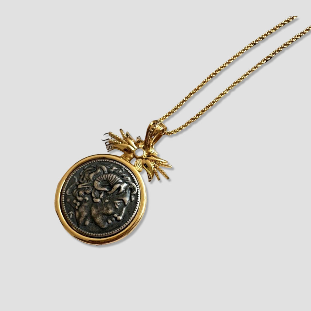 Medusa’s Gaze Necklace – A Symbol of Strength, Protection, and Transformation